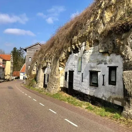 Couette-café B&be Happy Berg en Terblijt