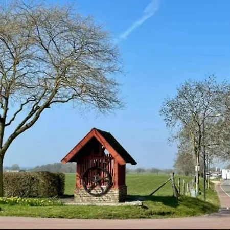 B&be Happy Bed and breakfast 3*